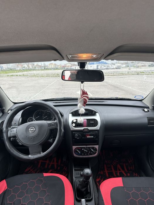 Opel corsa 1.2 i