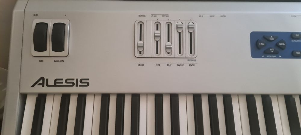 Pianino elektryczne ALESIS QS8.2