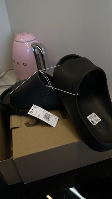Klapki yeezy adidas rozm 42