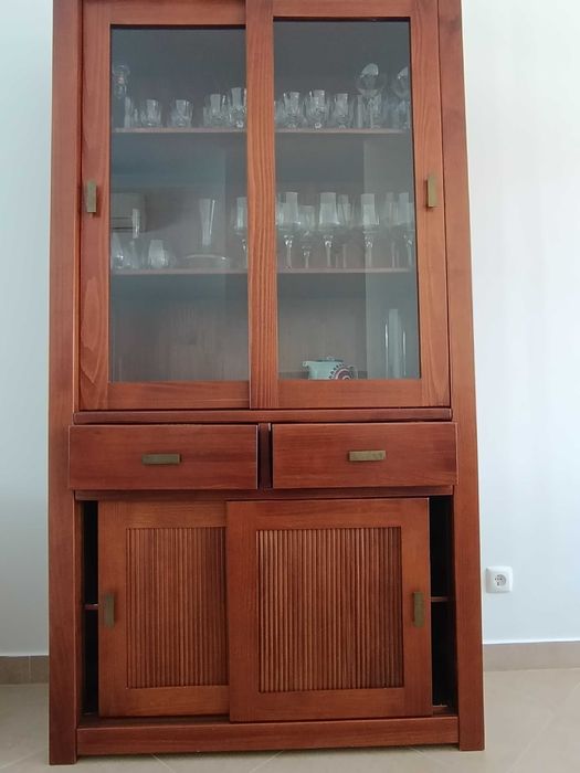 Conjunto de sala em madeira maciça