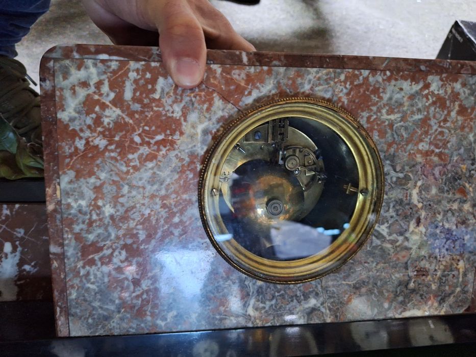 Relógio de mármore antigo