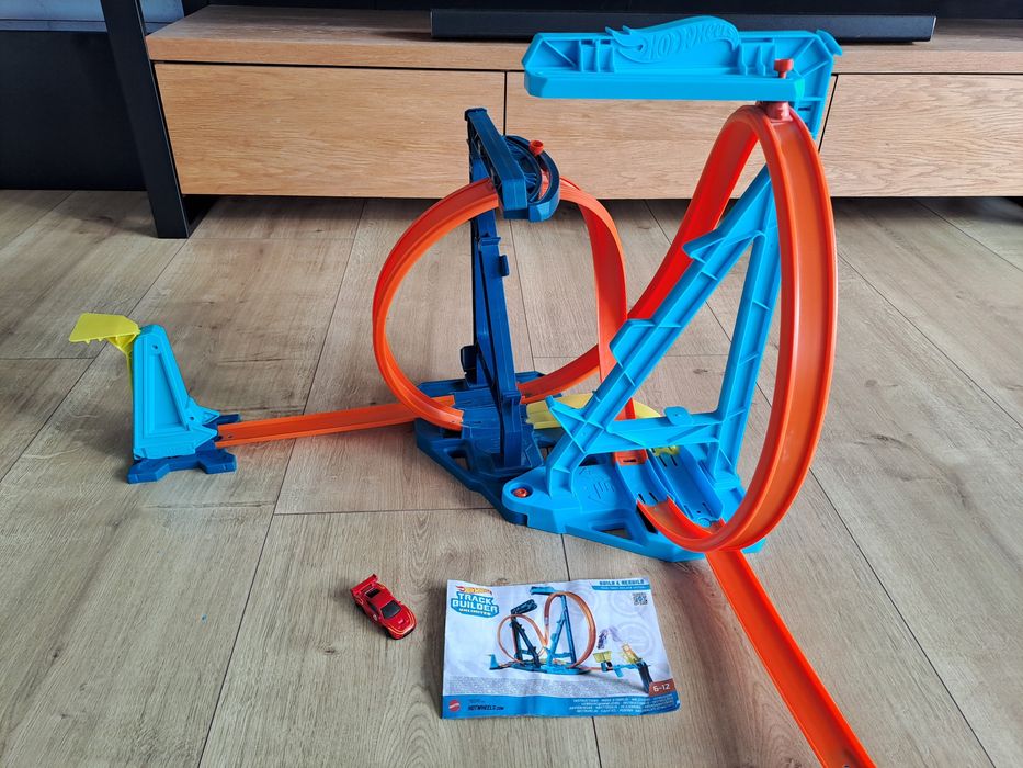 Zestaw Hot Wheels Track Builder Unlimited Infinity Loop Kit. 

Opis pr