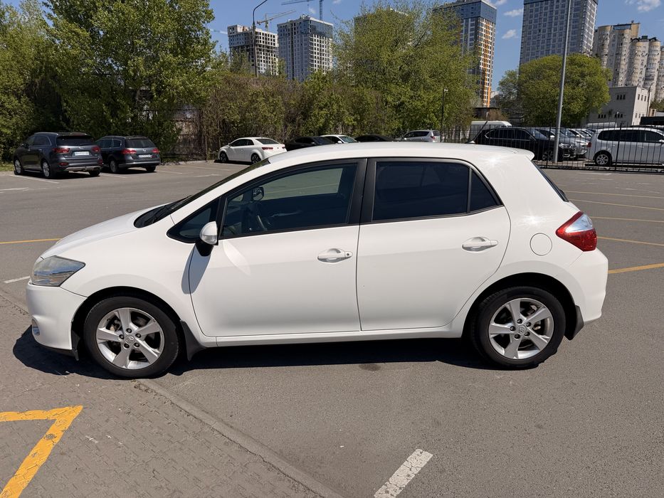 Toyota Auris 2012 р.