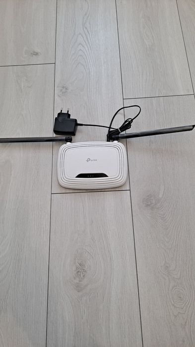 Router TP Link TL - WR 841N