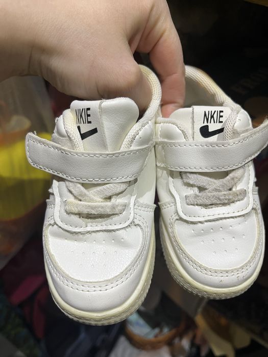 Nike кросівки білі 23 розмір