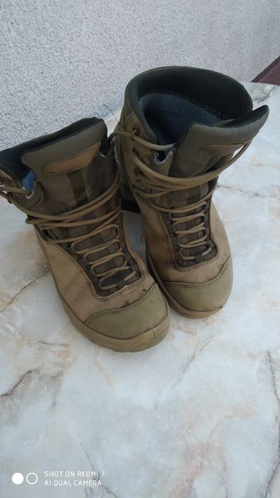 Берцы " кожа" демисезонные (41 и 42 раз.).