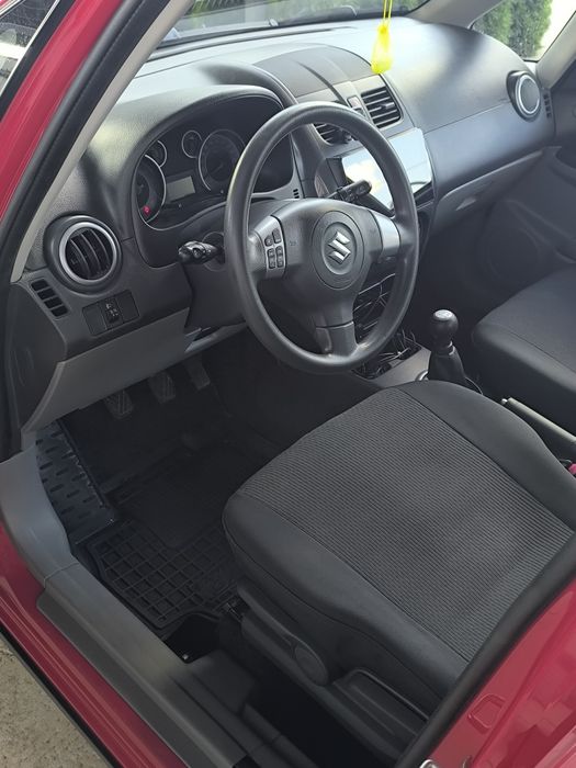 Suzuki sx4.                                               .