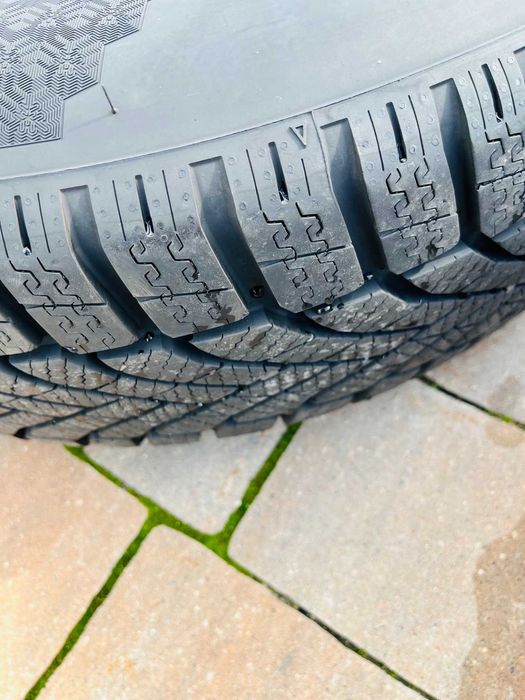 Oryginalne koła zimowe Ford Puma 16" 205/65R16 Falken Eurowinter HS02 | DOT 2025 | Stan BDB
