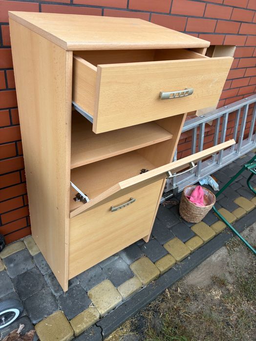 Sprzedam szafkę na buty