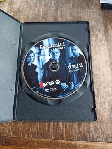 Serial: Kryminalni, sezon 1, płyta 2, odc. 4 i 5, dvd