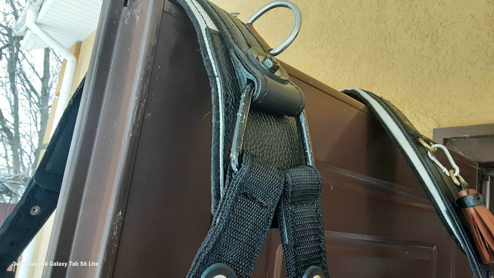 Шлея на коня з пожарного шланга