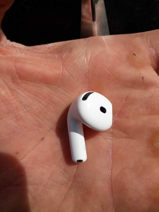 AirPods 4 (A 3056)