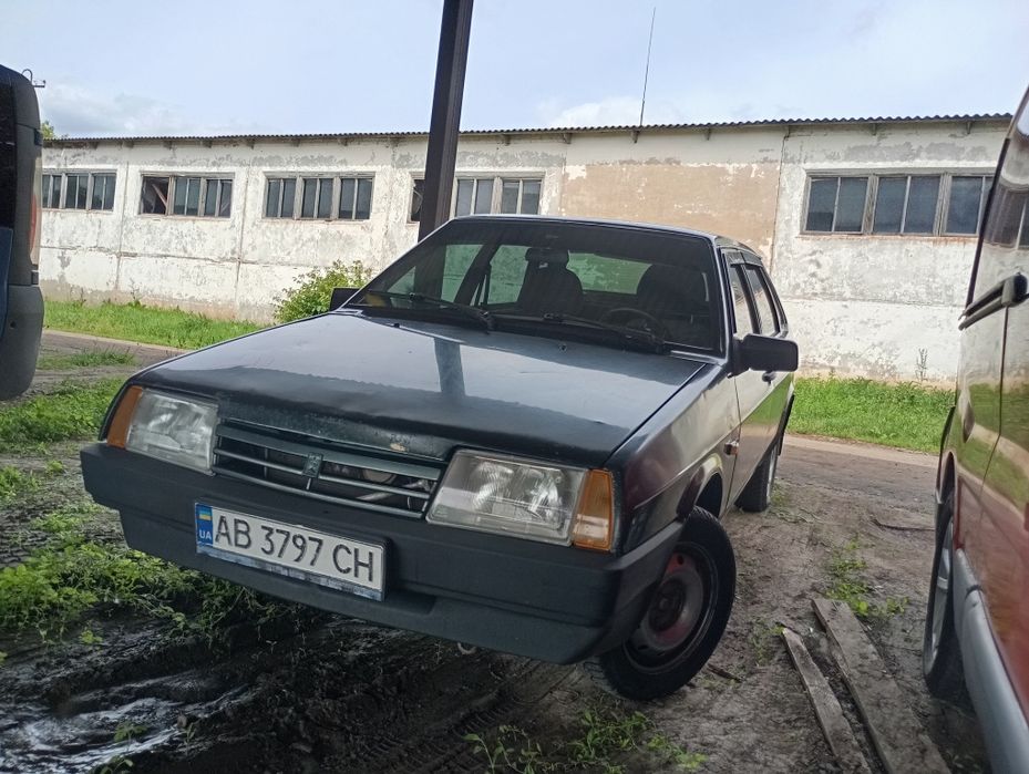 Продам 99 ,2002рік газ бензин в робочому стані