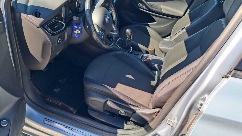 Opel Astra Sports Tourer 1.6 INNOVATION