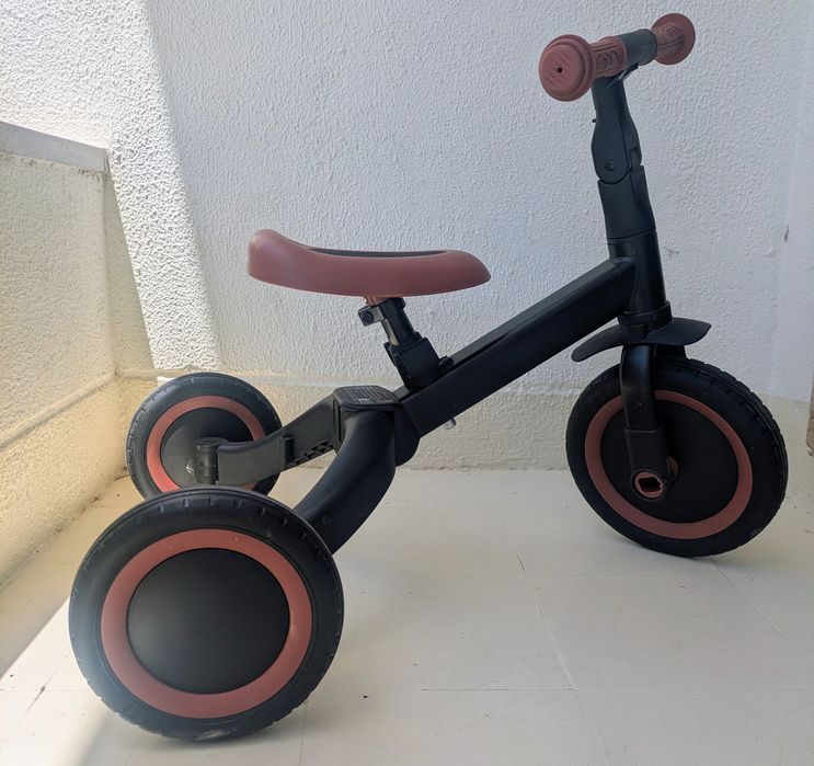 Triciclo / bicicleta novo (com pedais)