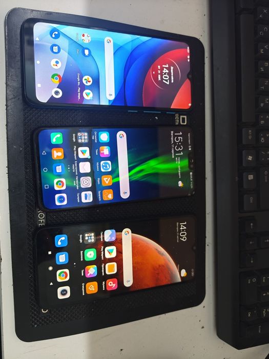 Смартфони з дефектами.