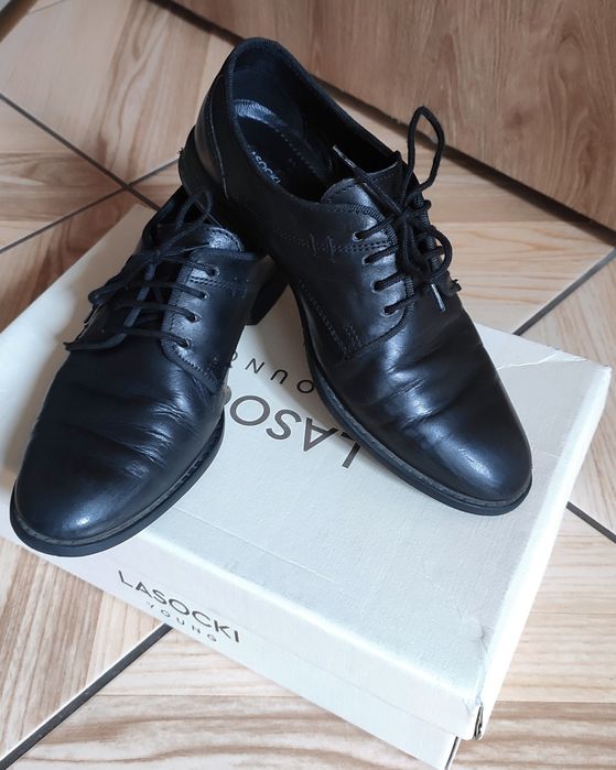 Skórzane, czarne buty Lasocki - komunia - rozm. 34