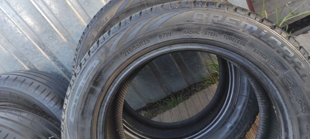 Sprzedam komplet opon 215 55R16 TOYO !