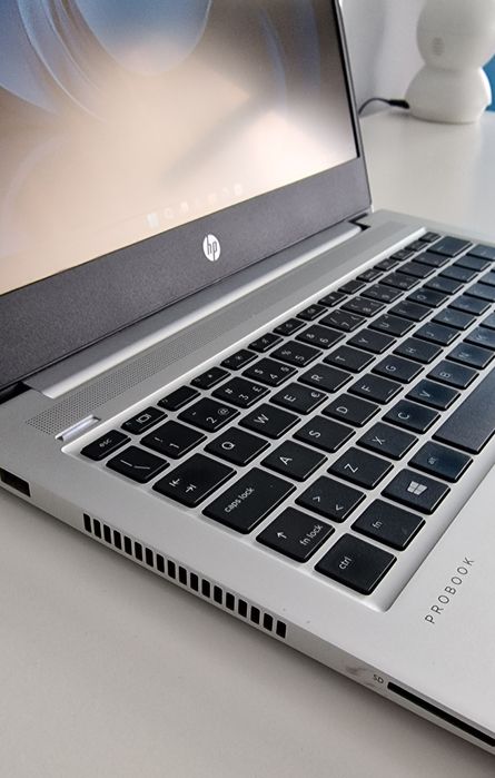 Hp 430  G6 14  I5-8265u  8gb Ddr4  256GB  Windows 11 e Office Pro Plus