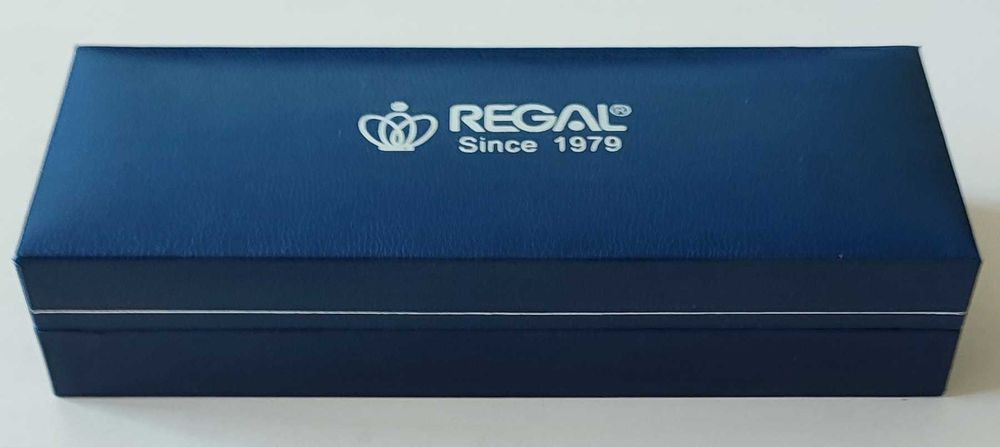 Нова перова ручка REGAL (R80100.L.F) у футлярі