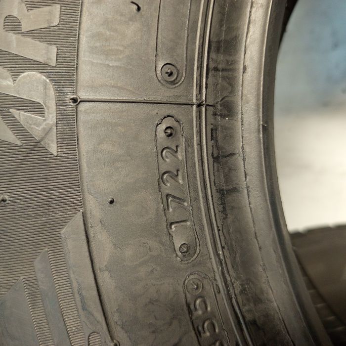 215/70R15C Bridgestone Duravis All Season