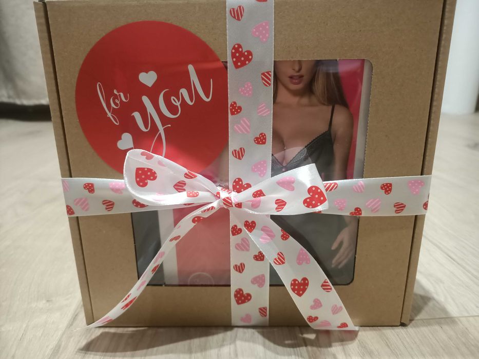 zestaw prezentowy bielizny obsessive czarna koszulka nocna halka