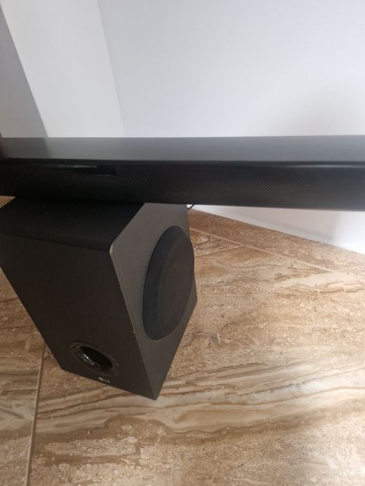 Soundbar i subwoofer LG bluetooth