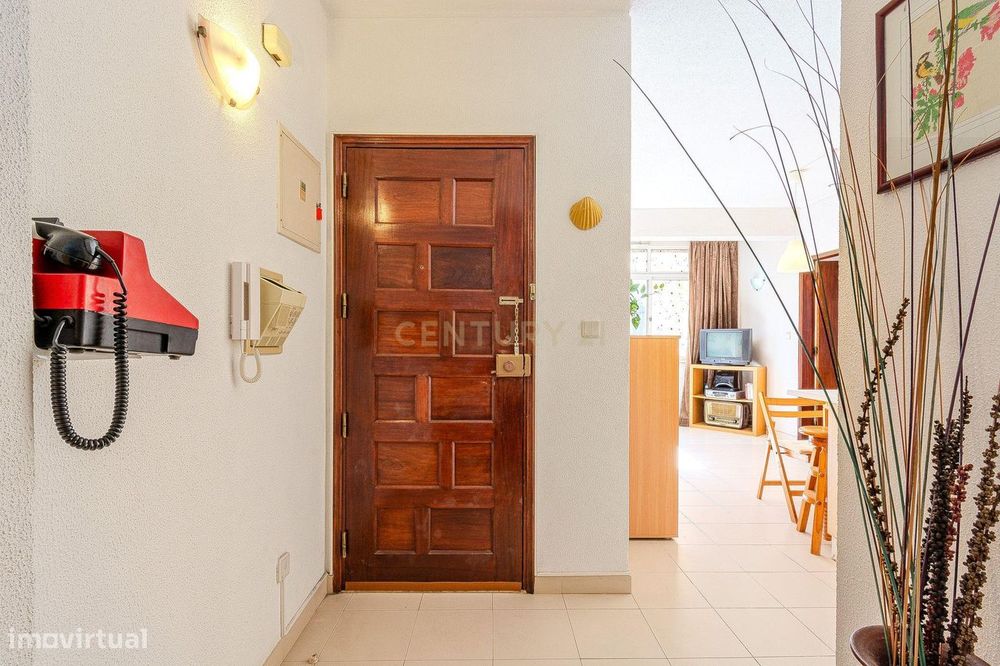 Apartamento com um quarto no centro da cidade, em condomínio fechado c
