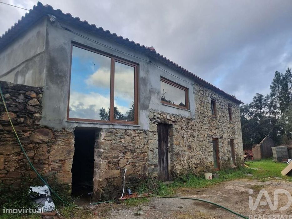Moradia isolada T3 em Cernache do Bonjardim, Nesperal e Palhais de 202