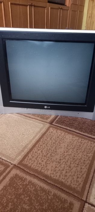 Телевізор LG ,все працює,гарний стан