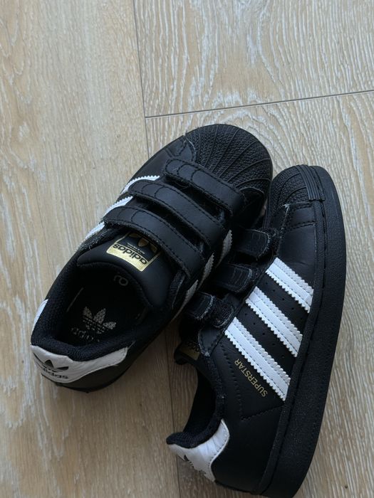 Кросівки adidas ..