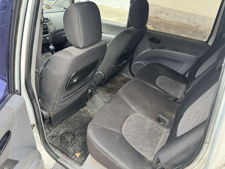 Продам Hyuindai  Matrix  не расстаможена дизель