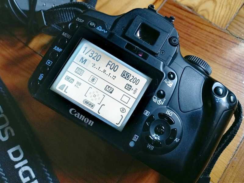 Máquina digital Canon