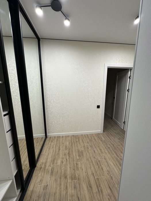 Нова 1 кім. квартира з ремонтом під Києвом / Крюківщина