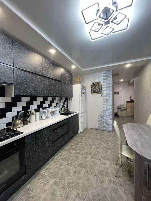 Продам 3 комнатную квартиру . Срочно . Черемушки