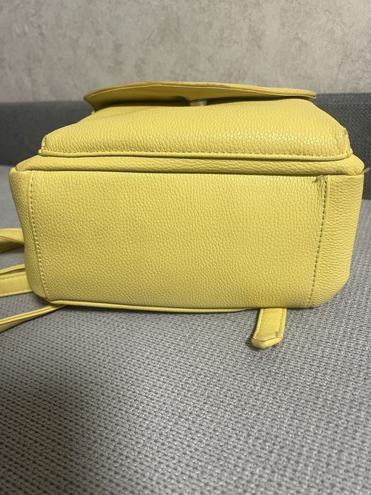 Продаю рюкзак Stradivarius