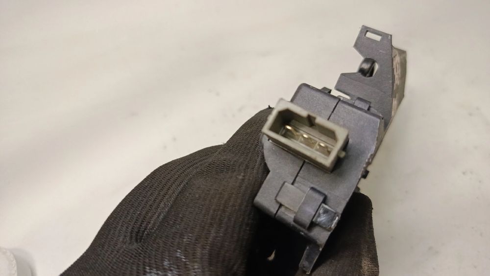 Pistola do fecho da mala AUDI A6 (4F2, C6)