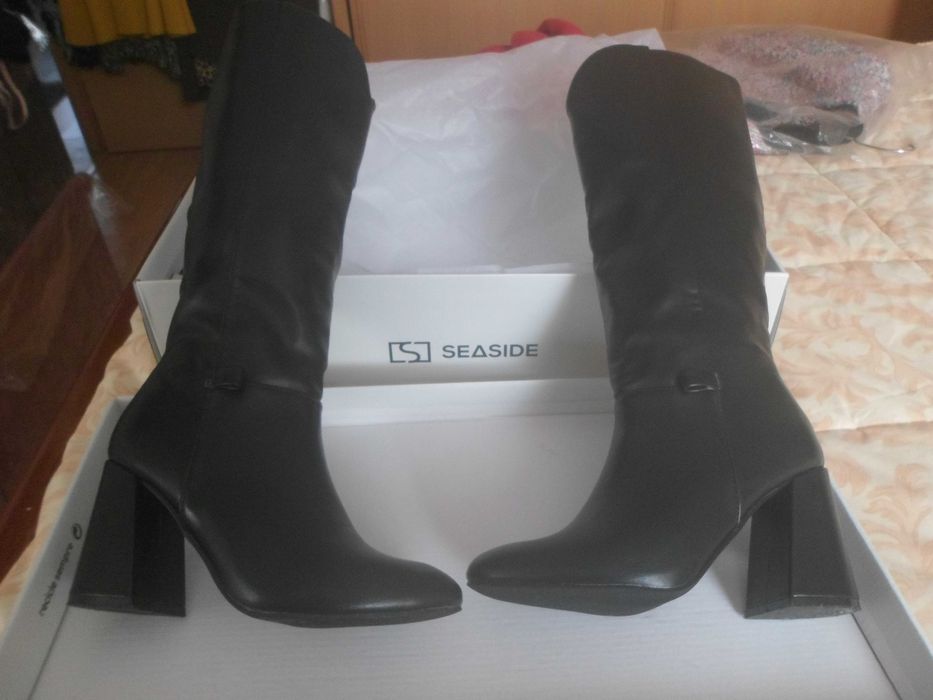 botas de cano alto como novas da marca seaside para senhora