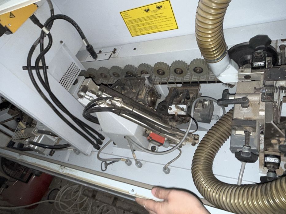 Кромкооблицовочний станок, крайкувальний, кромочний