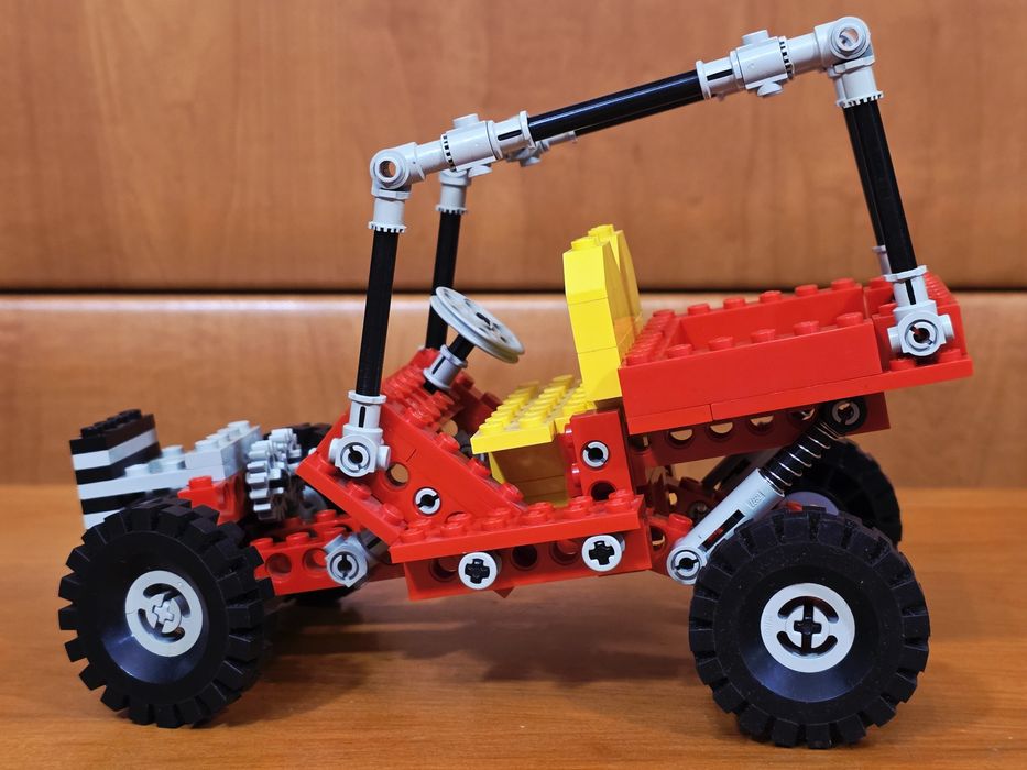 Lego 8845 Technic " Dune Buggy" 1981