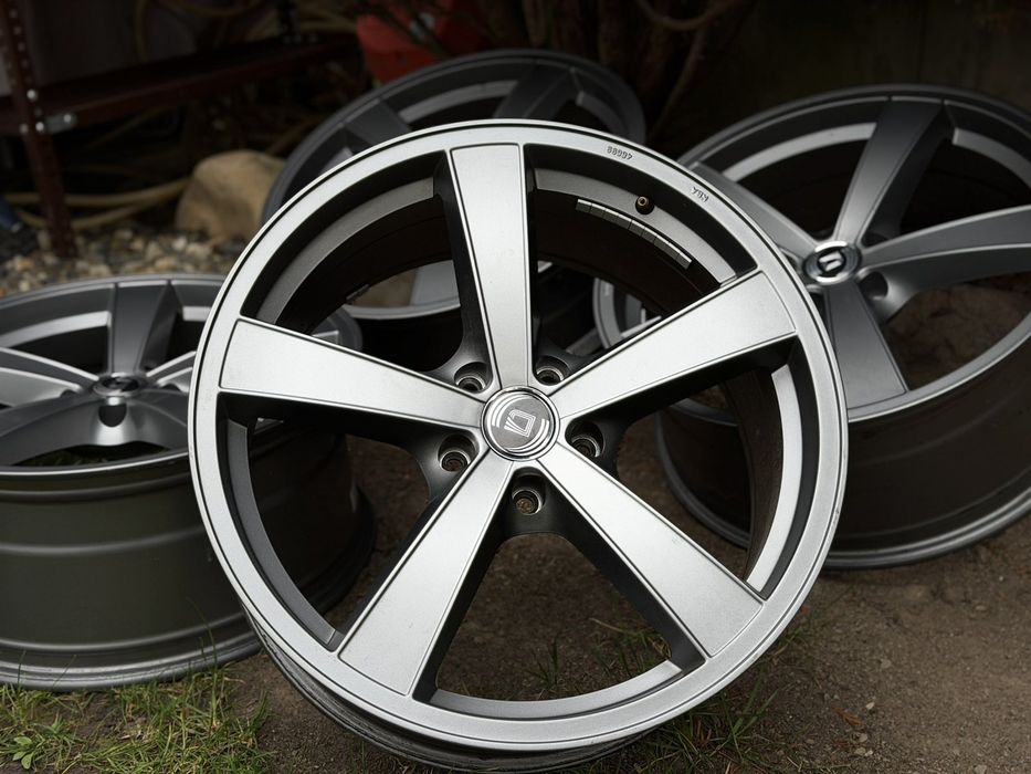 Диски литі легкосплавні 5/114,3r19 8.5j ET 35 dia 64.1 Tesla  Model³