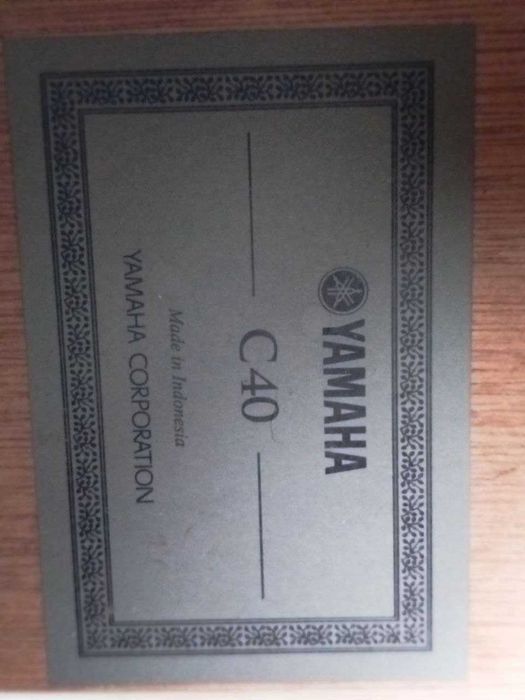 Комплект - гітара Yamaha C40 + чохол Gator + підставка