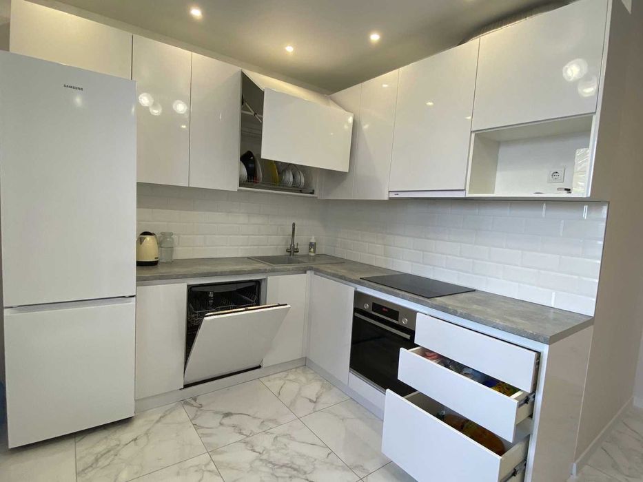 Кухни на заказ, шкафы-купе! Замеры и дизайн бесплатны!