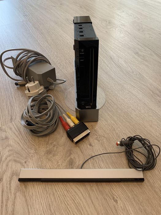 Wii preta com acessorios e cabos incluídos