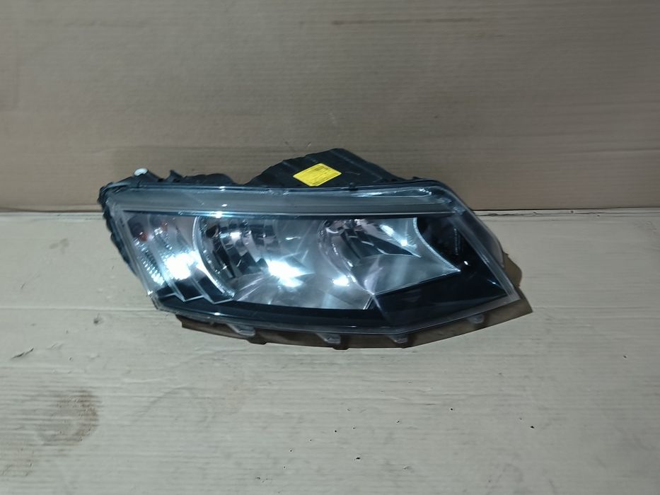 Фара Skoda Octavia Шкода Оригинал