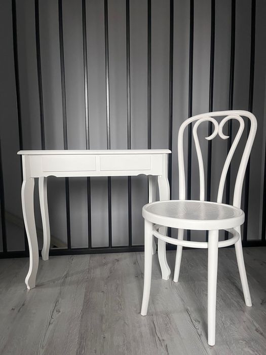 Toaletka z krzesłem, biurko