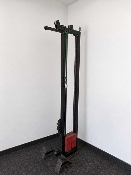 Polia alta e baixa - Máquina de musculação