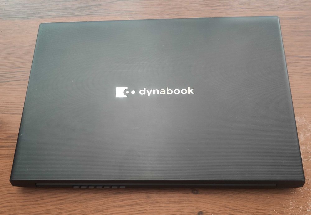 biznesowy laptop Tecra 14 cali