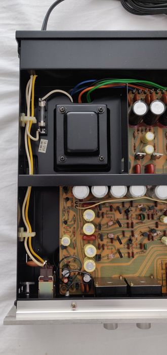 Pioneer C-21 Pré Amplificador