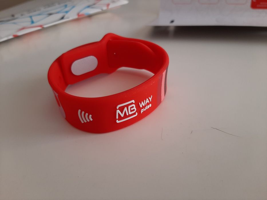 MBWAY Pulse Band Vermelho 10 anos